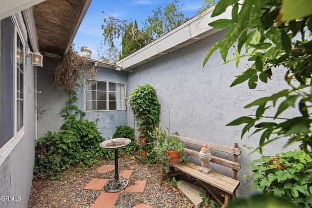 727 Calle Pensamiento, Thousand Oaks, CA 91360