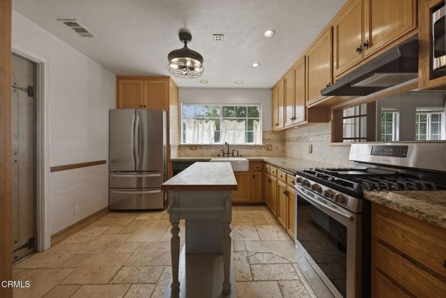 727 Calle Pensamiento, Thousand Oaks, CA 91360