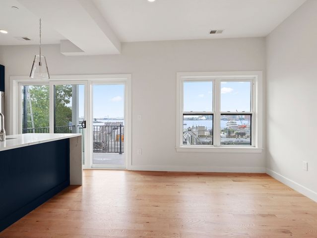 275 Webster, Boston, MA 02128