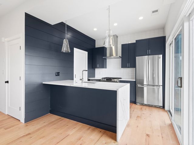 275 Webster, Boston, MA 02128