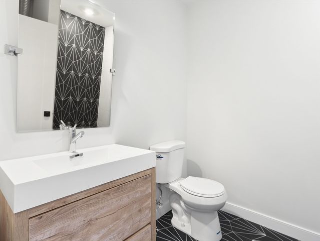 275 Webster, Boston, MA 02128