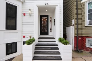 275 Webster, Boston, MA 02128