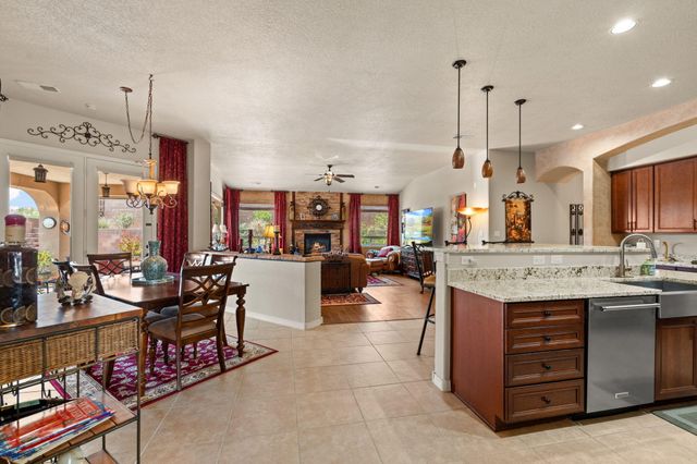 1003 DESERT BROOM Road NE, Rio Rancho, NM 87144