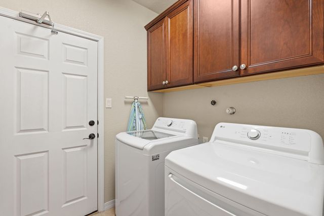 1003 DESERT BROOM Road NE, Rio Rancho, NM 87144