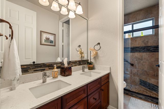 1003 DESERT BROOM Road NE, Rio Rancho, NM 87144