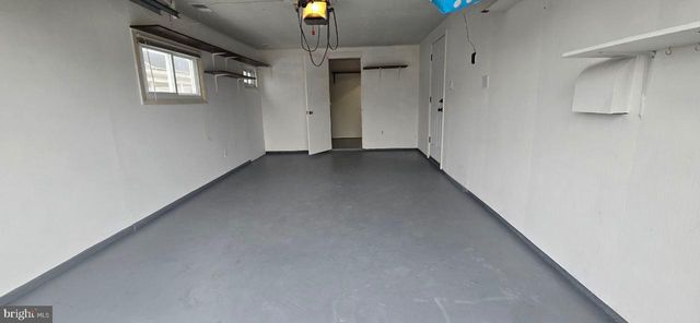 35 BEECHTREE RD, Levittown, PA 19057