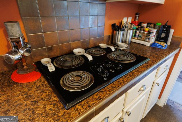 5536 N Hickory Grove Road, Valdosta, GA 31606