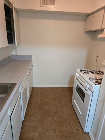 2509 Birmingham Avenue 202, Dallas, TX 75215