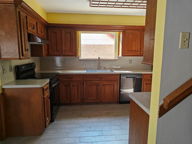 9823 Pine Pass Drive, Houston, TX 77070