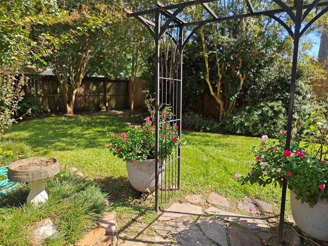 9823 Pine Pass Drive, Houston, TX 77070