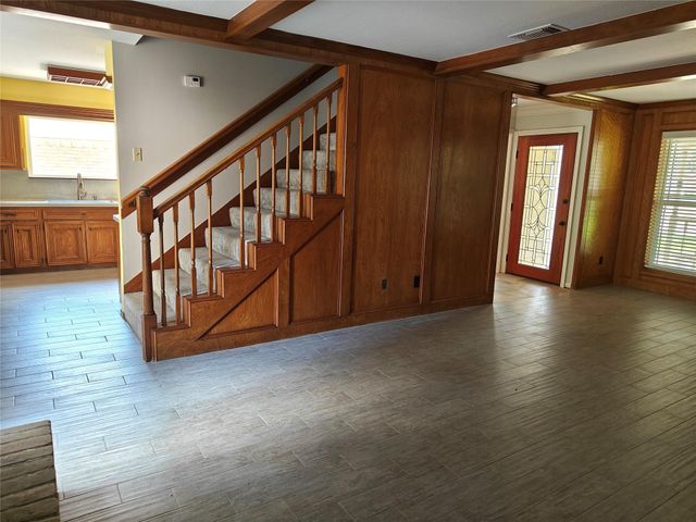 9823 Pine Pass Drive, Houston, TX 77070