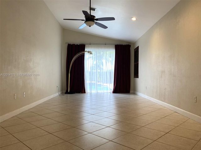1210 S 13th Ave, Hollywood, FL 33019