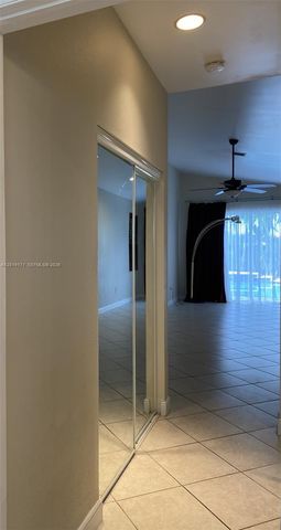 1210 S 13th Ave, Hollywood, FL 33019