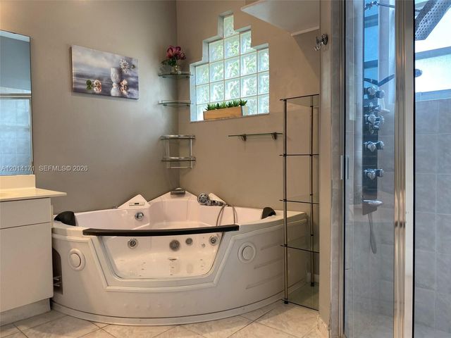 1210 S 13th Ave, Hollywood, FL 33019