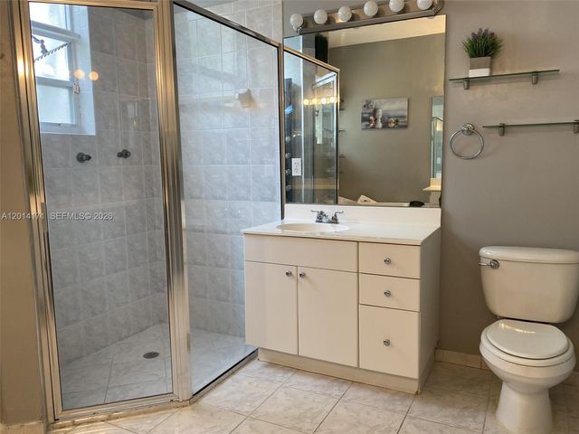 1210 S 13th Ave, Hollywood, FL 33019
