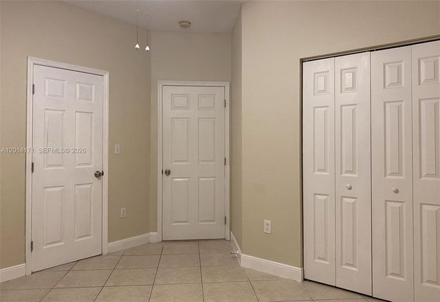 1210 S 13th Ave, Hollywood, FL 33019