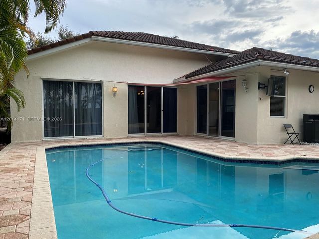 1210 S 13th Ave, Hollywood, FL 33019