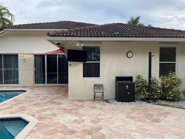 1210 S 13th Ave, Hollywood, FL 33019