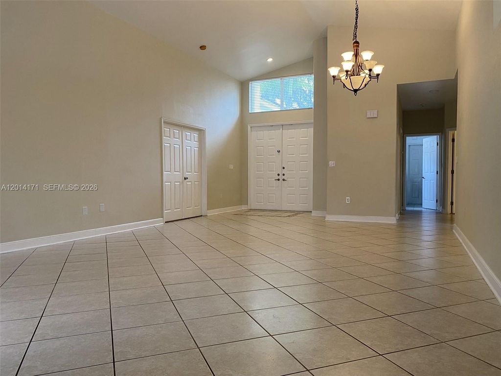 1210 S 13th Ave, Hollywood, FL 33019