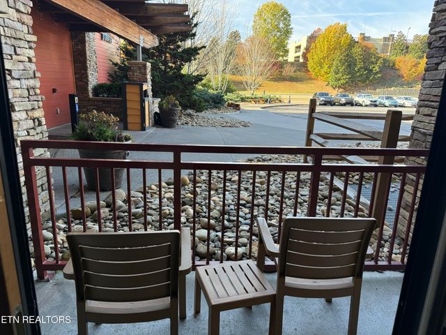 1424 Old Knoxville Hwy 11001, Sevierville, TN 37876