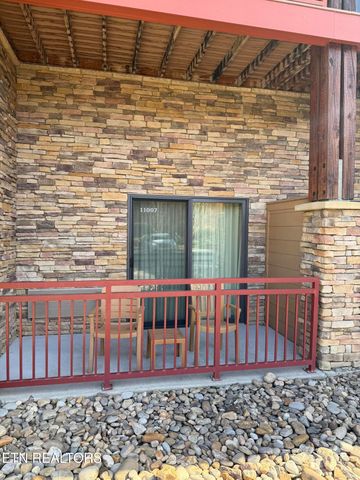 1424 Old Knoxville Hwy 11001, Sevierville, TN 37876