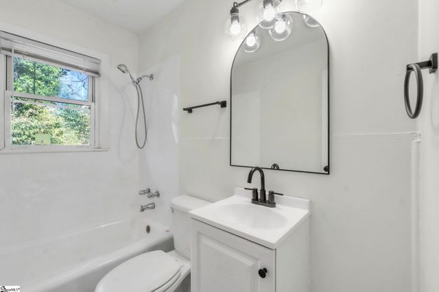 224 S Hampton Drive, Spartanburg, SC 29306