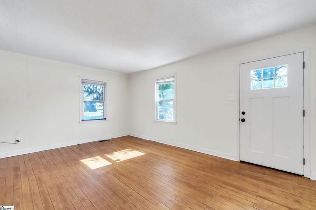 224 S Hampton Drive, Spartanburg, SC 29306