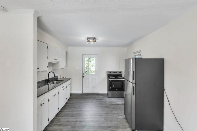 224 S Hampton Drive, Spartanburg, SC 29306