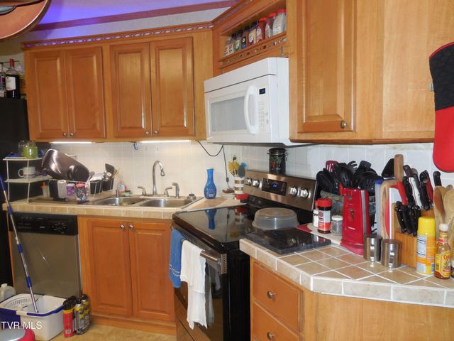123 Josiah Trail, Elizabethton, TN 37643