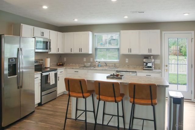 5730 Woodcreek Drive, Middletown, OH 45042
