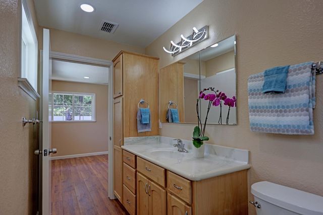 1437 Tiffany Cir, Roseville, CA 95661