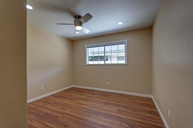1437 Tiffany Cir, Roseville, CA 95661