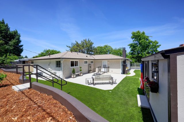 1437 Tiffany Cir, Roseville, CA 95661