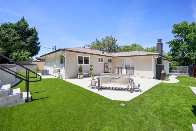 1437 Tiffany Cir, Roseville, CA 95661