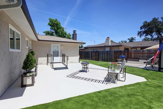 1437 Tiffany Cir, Roseville, CA 95661