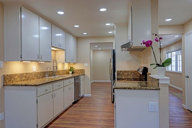 1437 Tiffany Cir, Roseville, CA 95661