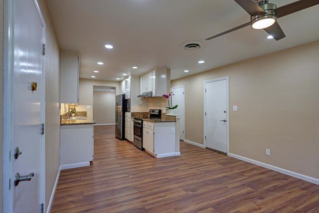1437 Tiffany Cir, Roseville, CA 95661
