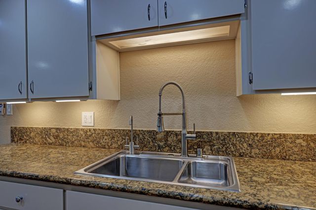 1437 Tiffany Cir, Roseville, CA 95661