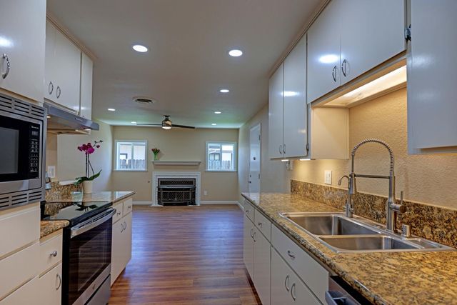 1437 Tiffany Cir, Roseville, CA 95661