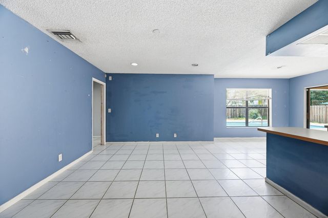 13581 Columbine Avenue, Wellington, FL 33414