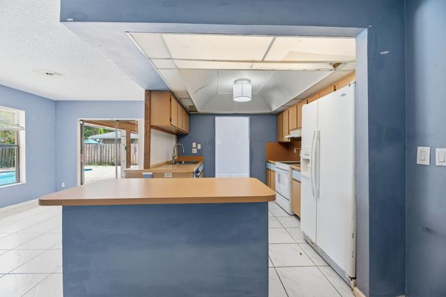 13581 Columbine Avenue, Wellington, FL 33414