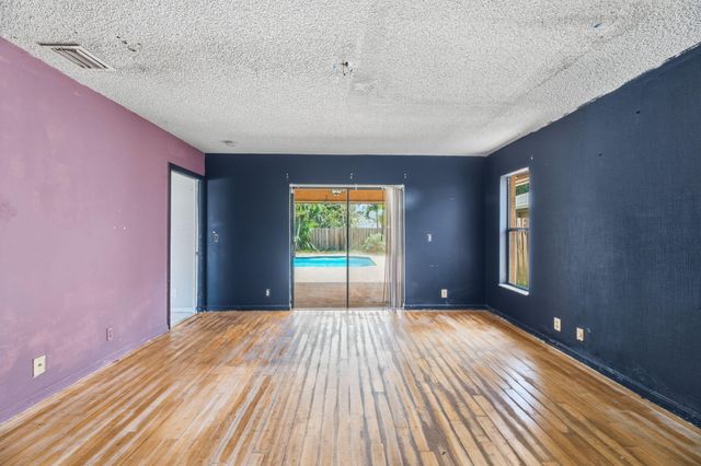 13581 Columbine Avenue, Wellington, FL 33414