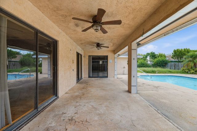 13581 Columbine Avenue, Wellington, FL 33414