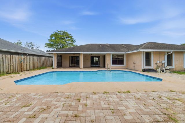 13581 Columbine Avenue, Wellington, FL 33414
