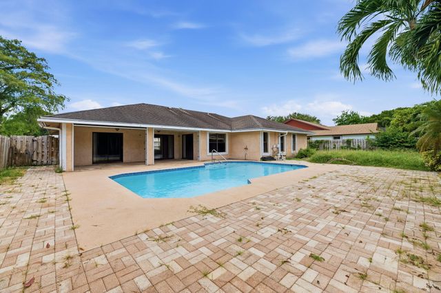 13581 Columbine Avenue, Wellington, FL 33414