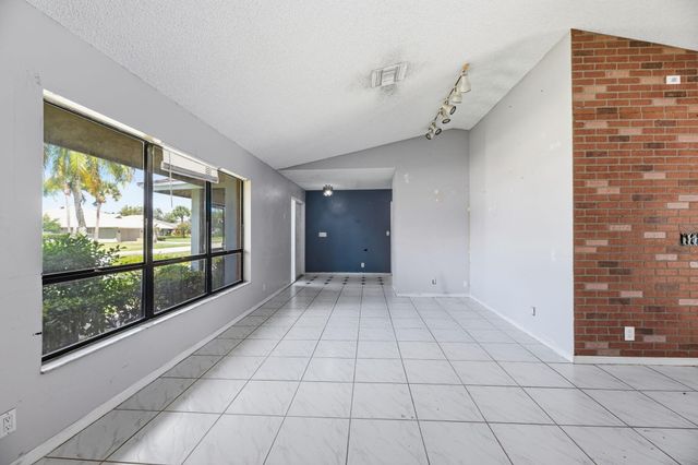 13581 Columbine Avenue, Wellington, FL 33414