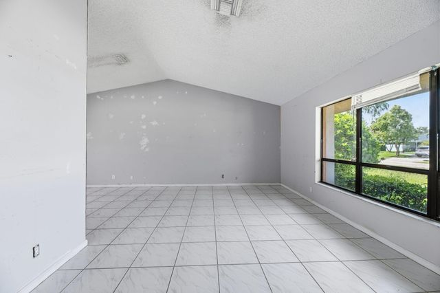13581 Columbine Avenue, Wellington, FL 33414