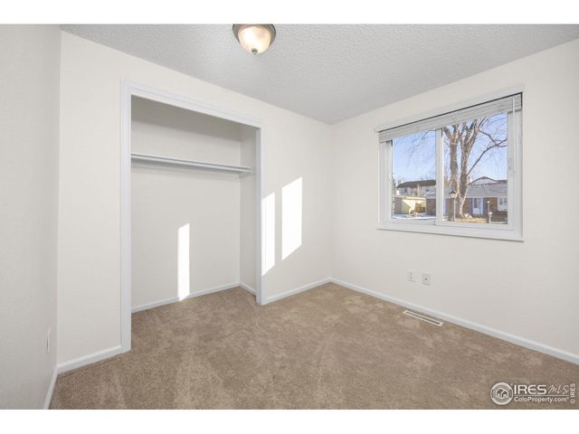 815 Hilltop St, Longmont, CO 80504