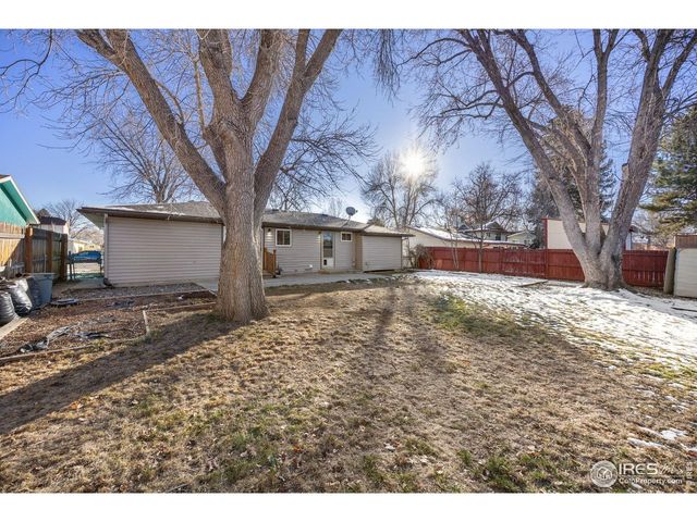 815 Hilltop St, Longmont, CO 80504