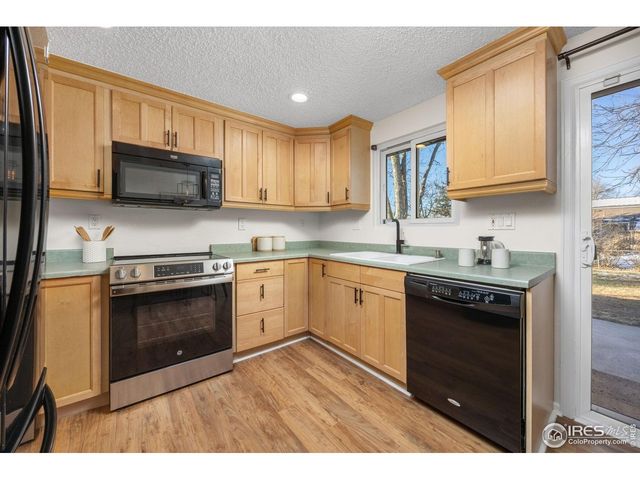 815 Hilltop St, Longmont, CO 80504